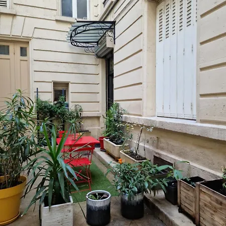 Apartment De Charme Champs Elysees Paris